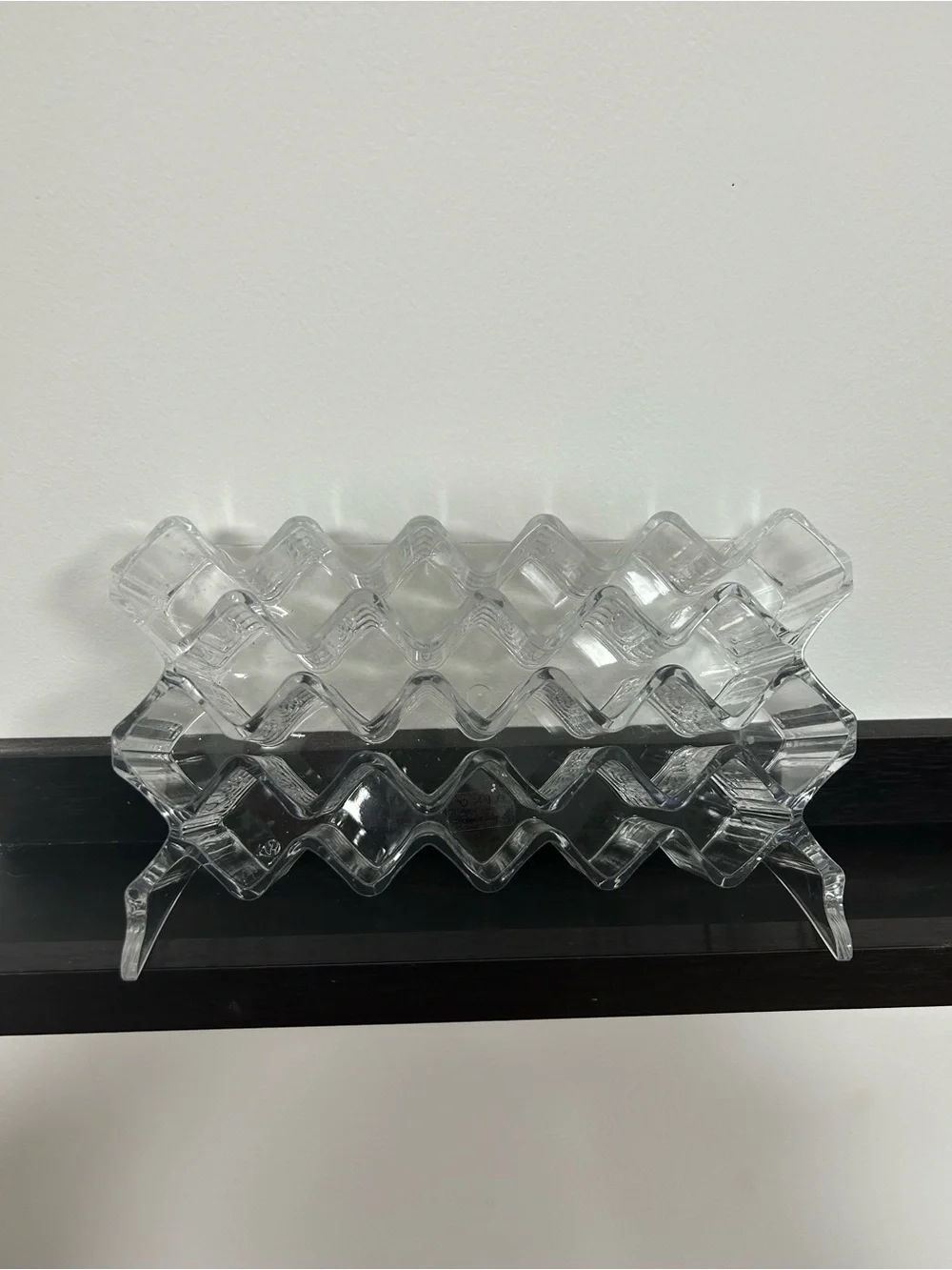 Clear Acrylic Lip Display